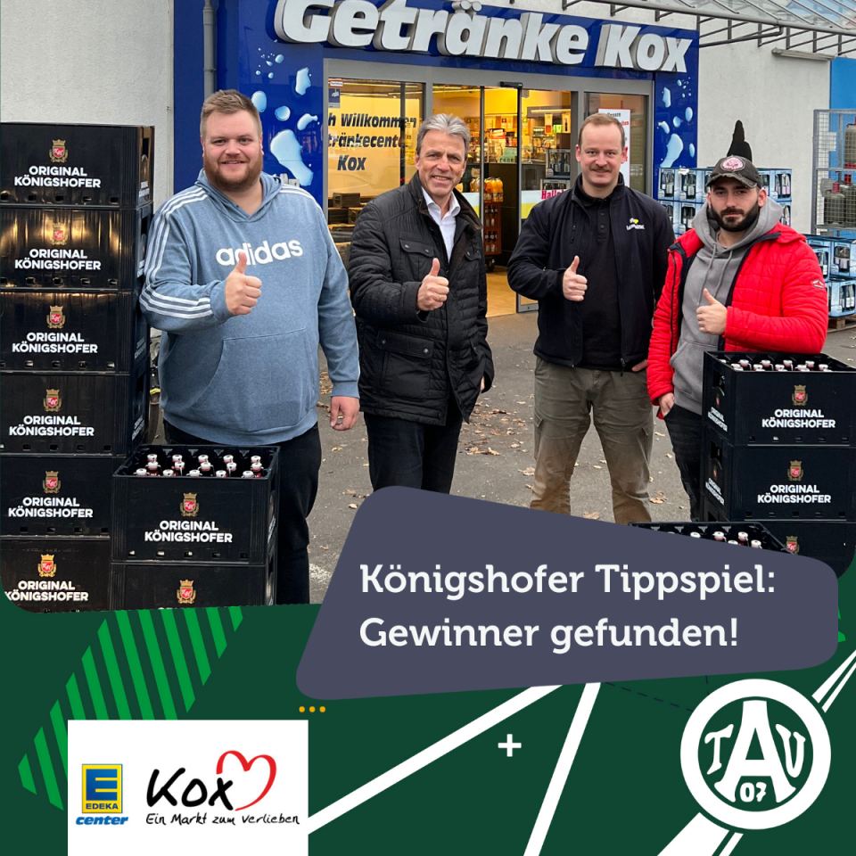 Brauerei Königshof und Edeka Kox wiegen Tippspiel-Gewinner in Bier auf